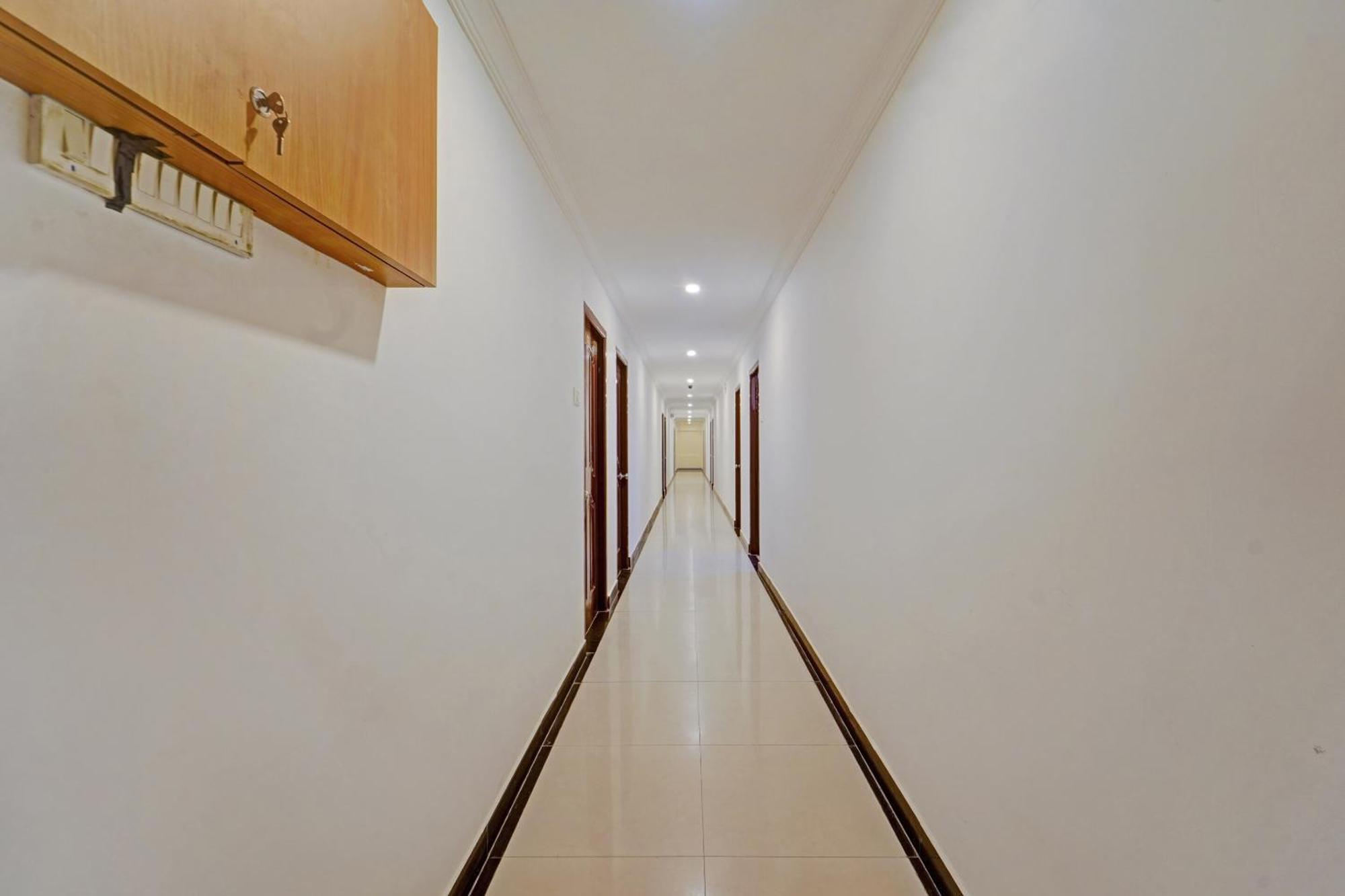 Collection O Mount Road Rich Mount Near Marina Beach Hotel Chennai Luaran gambar