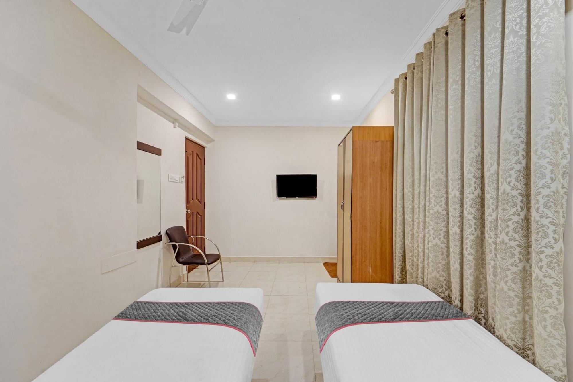 Collection O Mount Road Rich Mount Near Marina Beach Hotel Chennai Luaran gambar
